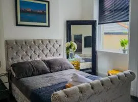 City Centre flat, Near Stadium & castle, Sleeps 4