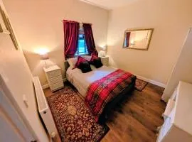 The Hay Barn with Hot Tub - NO PETS