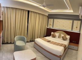 Hotel Vallabh Sky, hotel 
