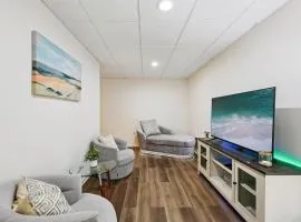 DC Cozy Private Apt in Forest Full Kitchen Luandry