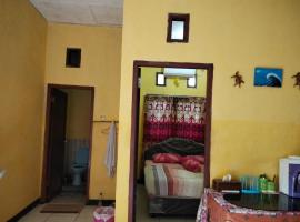 Papua Risen Beach Front Bungallow, Hotel in Insyurifuri