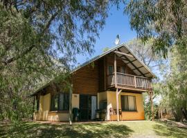 Wyadup Brook Cottages โรงแรมในยัลลิงอัพ