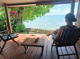 La PERLE de MOOREA Fare MOANA ITI Bord de lagon Baie d'OPUNOHU, готель у місті Papetoai