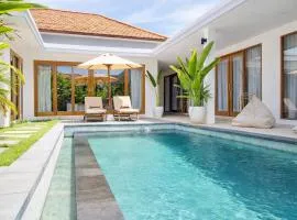 Seseh Beach-Twin Villa Celestine ensuite Bedroom 2 in shared villa-650m to beach