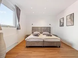 LivingLike-4P-central-modern-private-parking