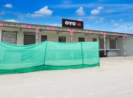 SPOT ON 6100 Luxury Club, hotel v destinaci Prayagraj