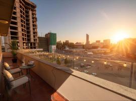 Penthouse Diplomatic Suites - Opposite AU HQ، فندق في Minē