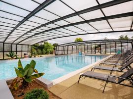 Domaine de Kervallon, Hotel in Caro