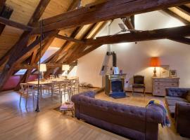 Historic Apartment Cathedral View in the Heart of Bern 4th Floor - no Lift、ベルンのホテル