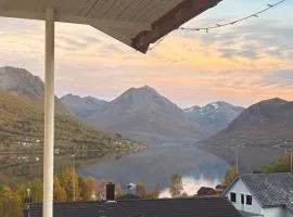 Newly Renovated Fjord View Retreat 20 Min from Tromsø