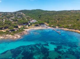 Hotel with swimming pool in Conca Verde just 100 mt from the sea，孔卡爾德的飯店