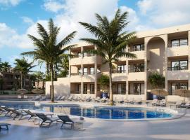 Wyndham Mallorca Portocolom Resort، فندق في بويترو كولوم