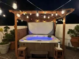 Spacious 5 Bedroom Home Near Disneyland & Knotts with Jacuzzi Spa