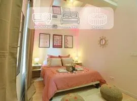 Love-room Jacuzzi City Center Projector