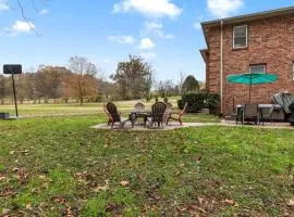 Peaceful Historic Villa with Hot Tub & Pool near Downtown Nashville, Tennessee