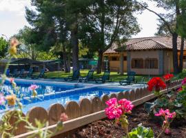 Camping-Bungalows Altomira, hotell i Navajas