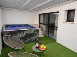 פסגת הגליל - סוויטות מדהימות לזוגות במושב מנות