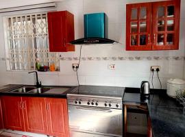 Vesper Luxury Apartment - East Legon Hills, hotel a Santeo