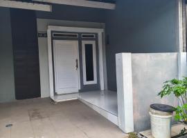 Perumahan Permata Nusa Indah Cileungsi, hotell i Cipeucang
