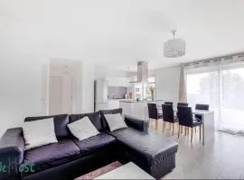 Perollier - CI - Lyon 2 - Bedroom apartment with balcony and pool