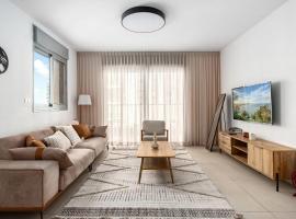 Fresh 3BR APT 32 Floor See View Tower l Mamad, hotell sihtkohas Bat Yam