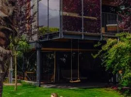 TreeLodgy, The Tree House