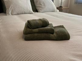 Parus major, Hotel in Londerzeel