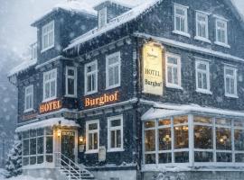 Burghof Hotel, hotel em Schwarzatal