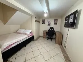 Quarto em ótima localização