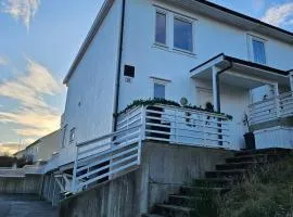 Charming 3-Bedroom House in Egersund with Mountain Views