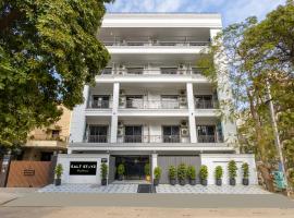 Saltstayz Executive Serviced Apartment Sector 45, hotelli kohteessa Gurgaon