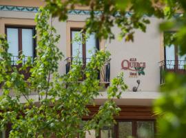 Alle Querce Hotel Ristorante, hotel v destinácii Castelbuono