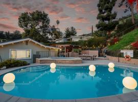 Luxury Overlooking: Whittier şehrinde bir otel
