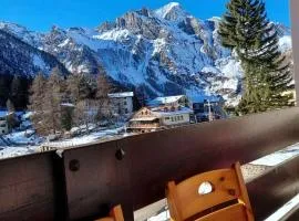 San Domenico, in the village with a covered parking space