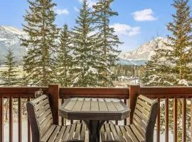 1BR Rocky Mountain Hideaway w9th Hot Tubs Gym BBQ