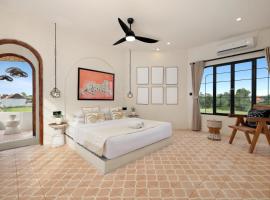 Lux Loft Villa Canggu Buduk North Pererenan with Ricefield View – hotel w mieście Sempidi