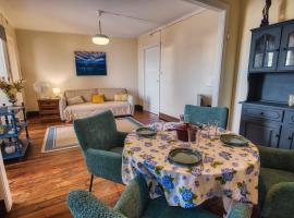 The Nest, hotell sihtkohas Bicas