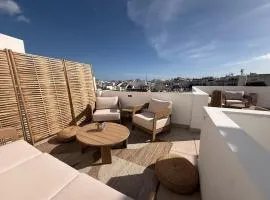 NEW - Old Town Modern Apartment Close to Beach