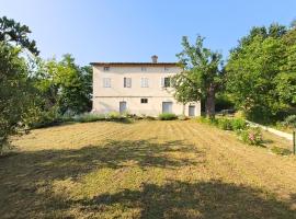 Casa Oleandro โรงแรมในMontadamo