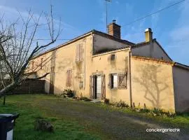 Gîte de caractère La Tanière Campagne, Puy duFou