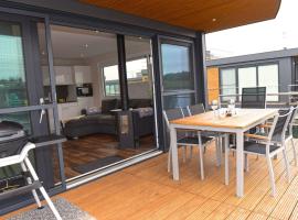 Apartment Hausboot Dolce Vita am Bärwaldersee by Interhome, Hotel in Klitten