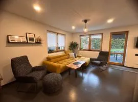 Holiday Home Schönes Ferienhaus in Neundorf mit Großer Terrasse by Interhome