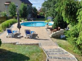 Holiday Home Schäfer by Interhome, hotel u gradu Hainichen