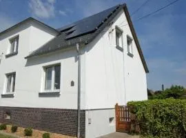 Holiday Home in Pouch mit Kleinem Garten by Interhome