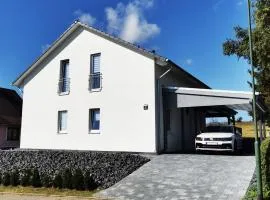 Holiday Home Wunderschönes Ferienhaus in Frauenwald mit Garten- Terrasse und Grill by Interhome