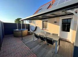 Holiday Home mit privat Hottub und Klima- by Interhome