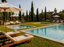 Domaine de la Myrtille, hotel u gradu Pertuis