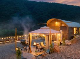 Gapyeong Castra Glamping, hotel a Gapyeong