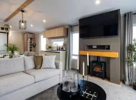 Golden Anchor - The Adlington - Coastal Caravan Breaks