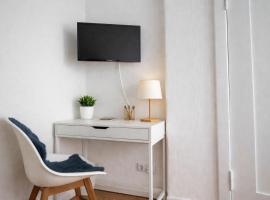 Haus Wilbrand Ferienzimmer 1, Hotel in Warnemünde